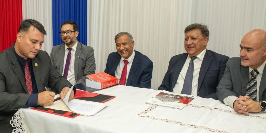 Derecho UNA recibe a facultades de derecho del Paraguay para firma de convenio institucional.
